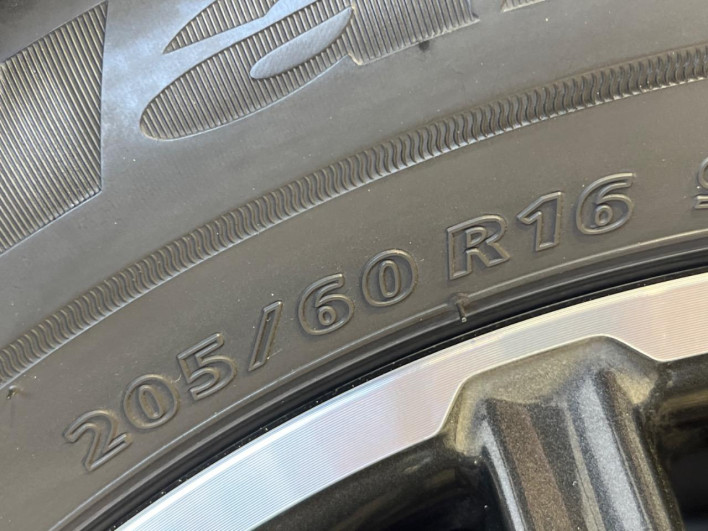 2016 Toyota Noah DBA-ZRR80W (UW-69ef590257195)[11]