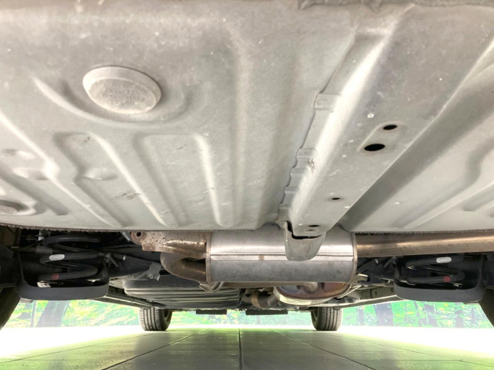 2017 Toyota Voxy DBA-ZRR80W (UW-69ef590281b94)[19]