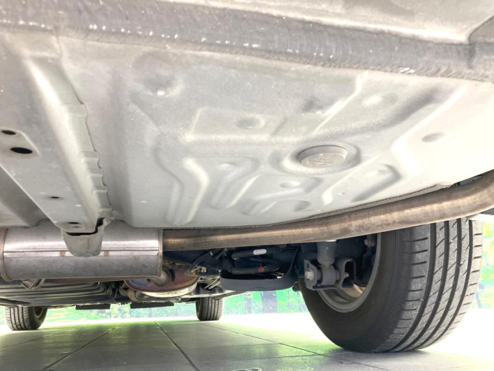 2017 Toyota Voxy DBA-ZRR80W (UW-69ef590281b94)[20]