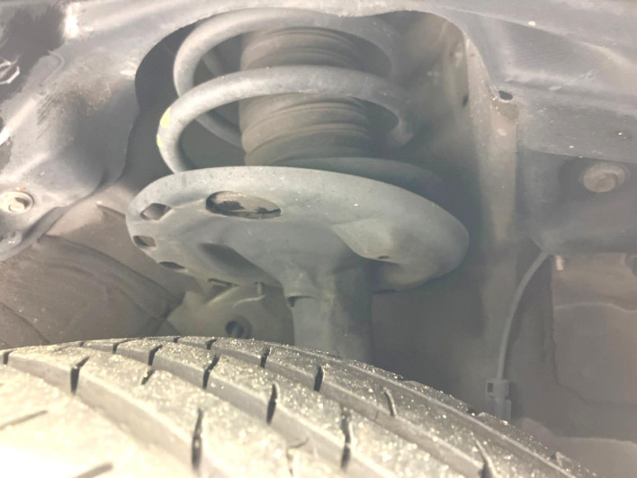 2017 Toyota Voxy DBA-ZRR80W (UW-69ef590281b94)[5]
