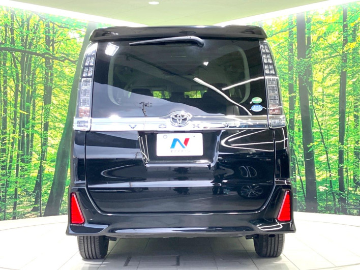 2017 Toyota Voxy DBA-ZRR80W (UW-69ef590281b94)[11]