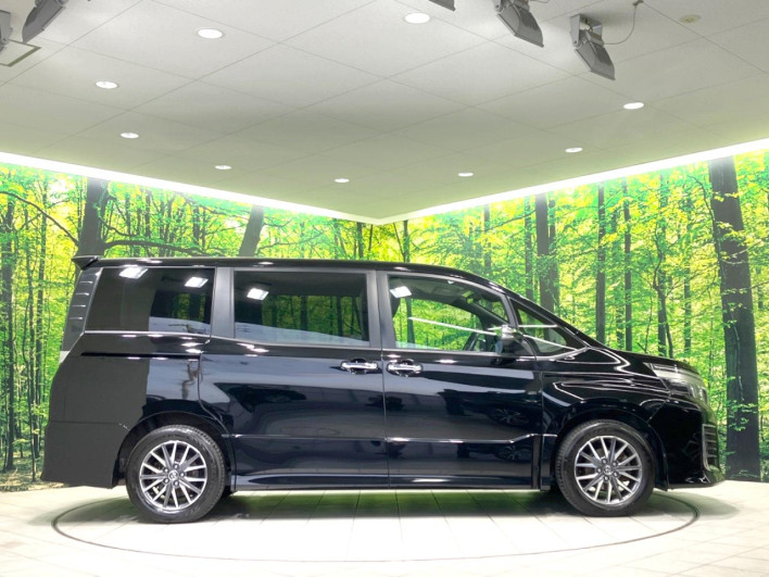 2017 Toyota Voxy DBA-ZRR80W (UW-69ef590281b94)[9]
