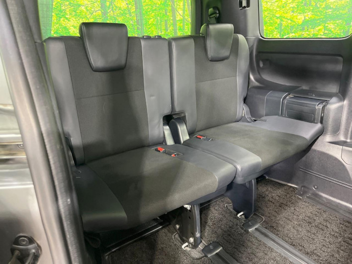 2017 Toyota Noah DBA-ZRR80W (UW-69ef5902a1f9f)[20]