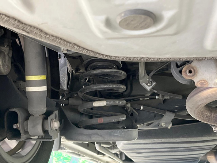 2017 Toyota Noah DBA-ZRR80W (UW-69ef5902a1f9f)[26]