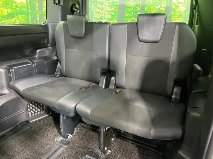 2017 Toyota Noah DBA-ZRR80W (UW-69ef5902a1f9f)[21]