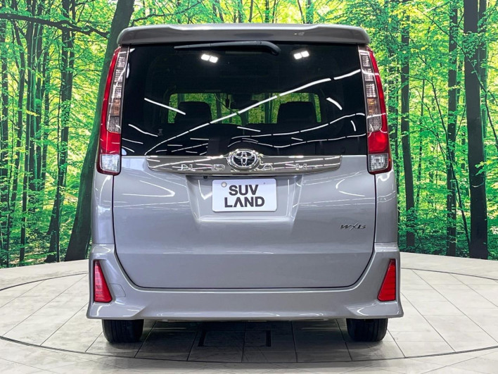 2017 Toyota Noah DBA-ZRR80W (UW-69ef5902a1f9f)[12]