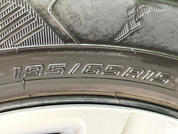 2017 Toyota Voxy DBA-ZRR80G (UW-69ef5904104c6)[20]