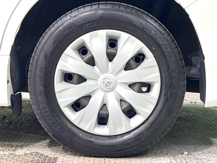 2017 Toyota Voxy DBA-ZRR80G (UW-69ef5904104c6)[21]