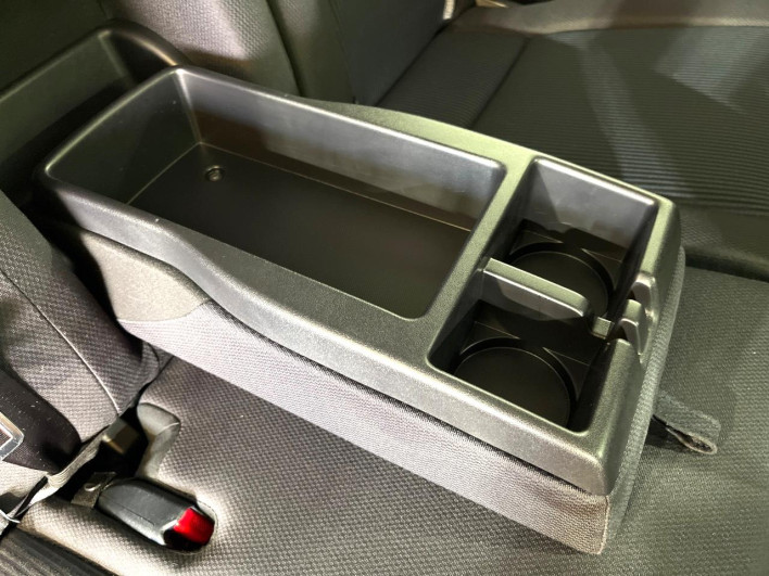 2017 Toyota Voxy DBA-ZRR80G (UW-69ef5904104c6)[28]