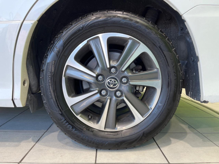 2018 Toyota Voxy DBA-ZRR80W (UW-69ef59044371f)[13]