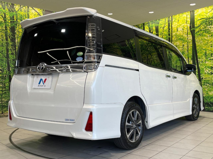 2018 Toyota Voxy DBA-ZRR80W (UW-69ef59044371f)[18]