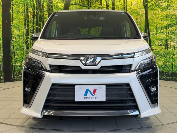 2018 Toyota Voxy DBA-ZRR80W (UW-69ef59044371f)[15]