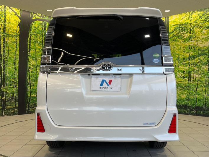 2018 Toyota Voxy DBA-ZRR80W (UW-69ef59044371f)[19]