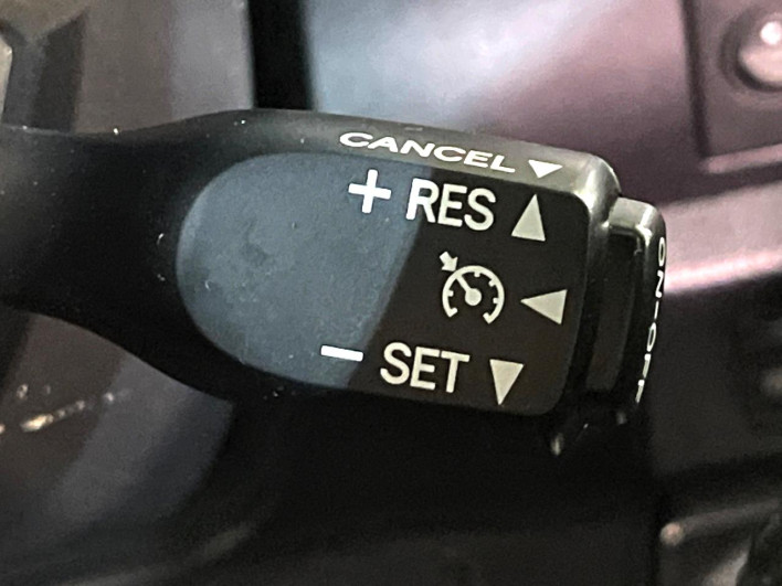 2018 Toyota Voxy DBA-ZRR80W (UW-69ef590497aff)[29]