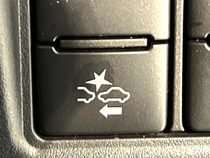 2018 Toyota Voxy DBA-ZRR80W (UW-69ef590497aff)[15]