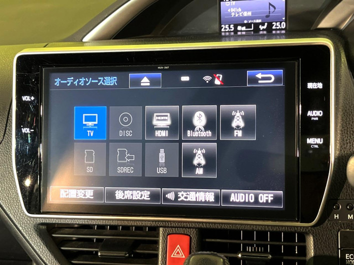 2018 Toyota Voxy DBA-ZRR80W (UW-69ef590497aff)[27]