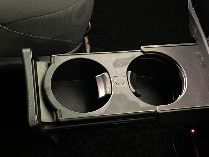 2018 Toyota Voxy DBA-ZRR80W (UW-69ef590497aff)[22]