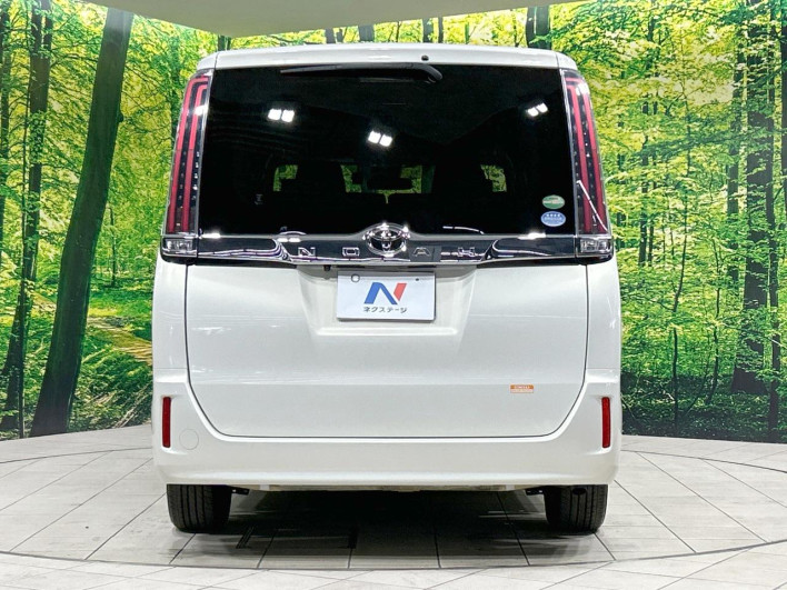 2018 Toyota Noah DBA-ZRR80G (UW-69ef590499cf9)[8]