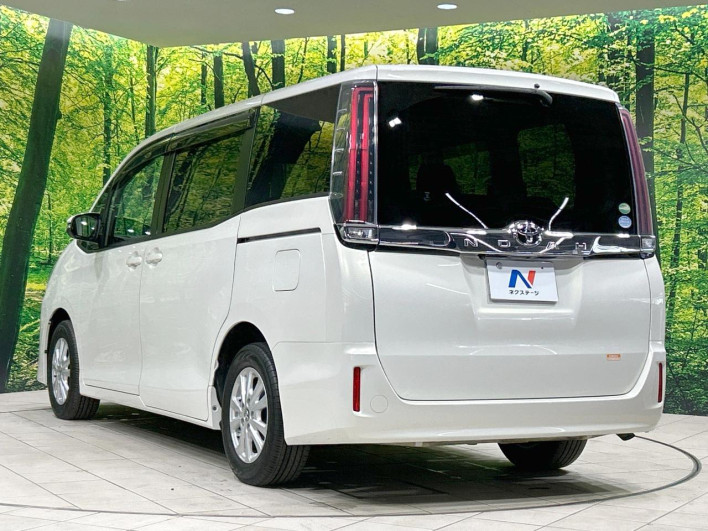 2018 Toyota Noah DBA-ZRR80G (UW-69ef590499cf9)[7]