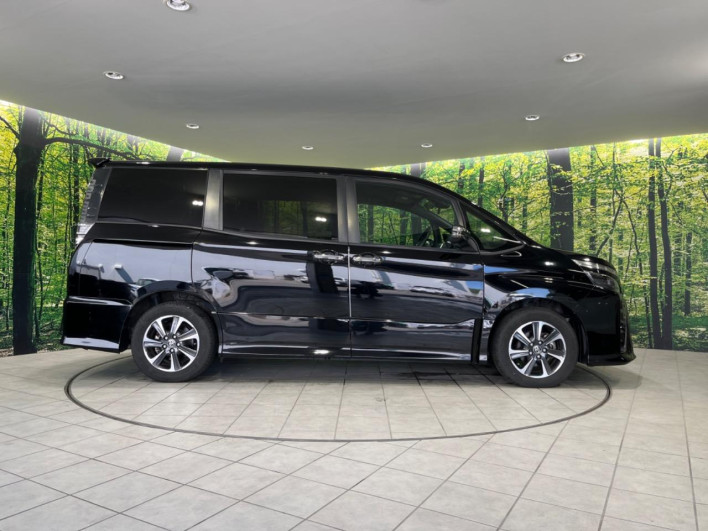 2020 Toyota Voxy DBA-ZRR80W (UW-69ef590617186)[10]