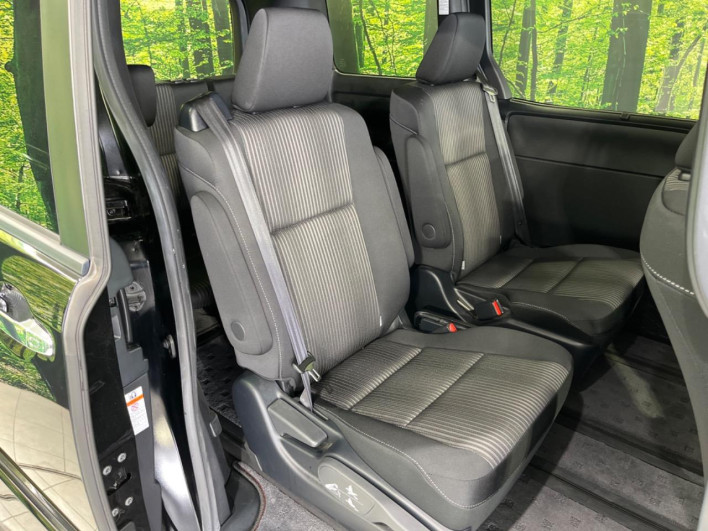 2020 Toyota Voxy DBA-ZRR80W (UW-69ef590617186)[16]