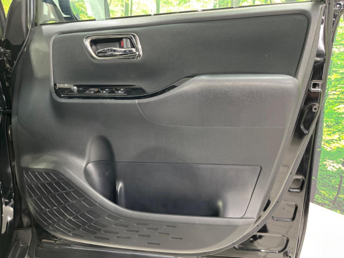 2020 Toyota Voxy DBA-ZRR80W (UW-69ef590617186)[28]