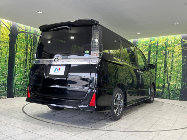 2020 Toyota Voxy DBA-ZRR80W (UW-69ef590617186)[11]