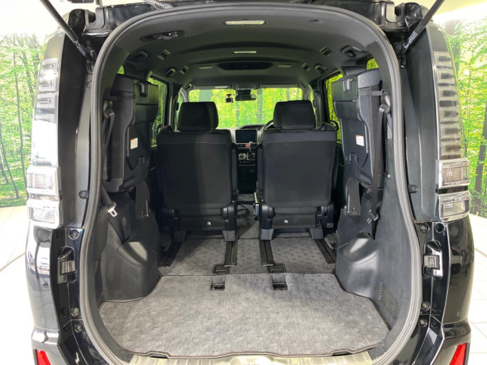 2020 Toyota Voxy DBA-ZRR80W (UW-69ef590617186)[26]