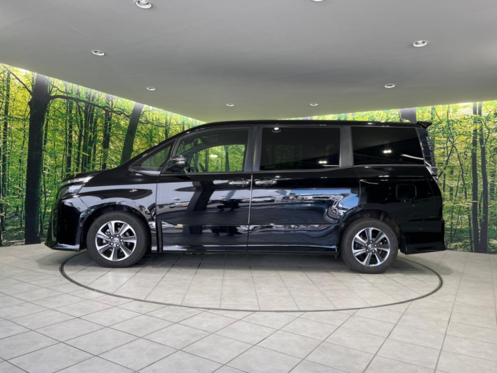 2020 Toyota Voxy DBA-ZRR80W (UW-69ef590617186)[14]
