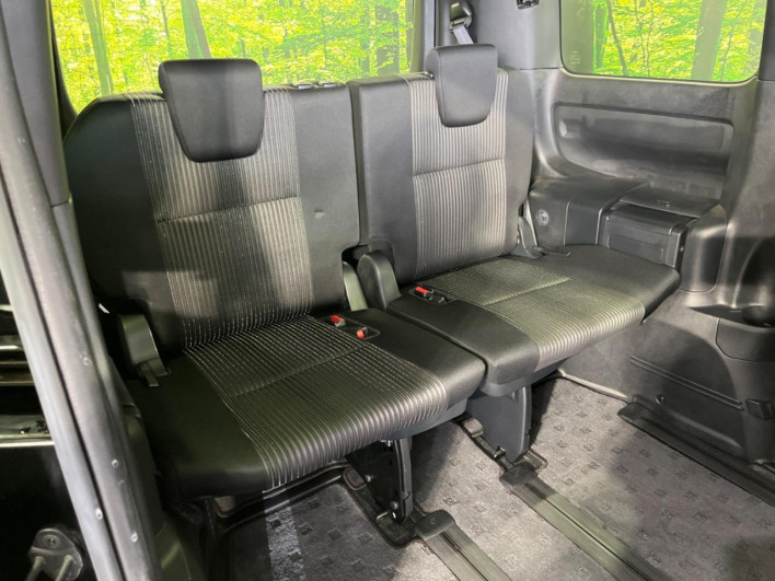 2020 Toyota Voxy DBA-ZRR80W (UW-69ef590617186)[17]