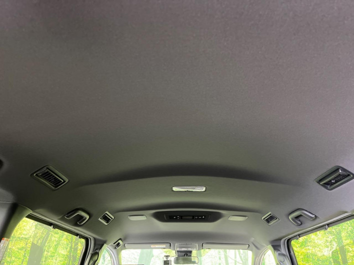 2020 Toyota Voxy DBA-ZRR80W (UW-69ef590617186)[24]