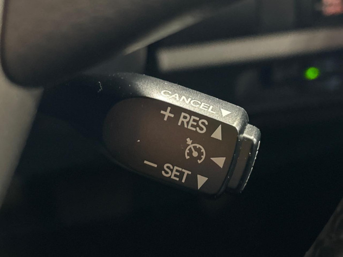 2020 Toyota Voxy 3BA-ZRR80W (UW-69ef590679be8)[12]