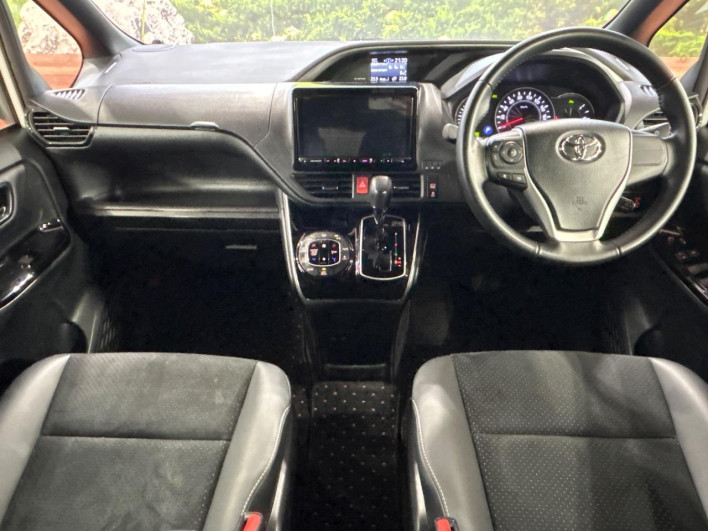 2020 Toyota Voxy 3BA-ZRR80W (UW-69ef590679be8)[23]