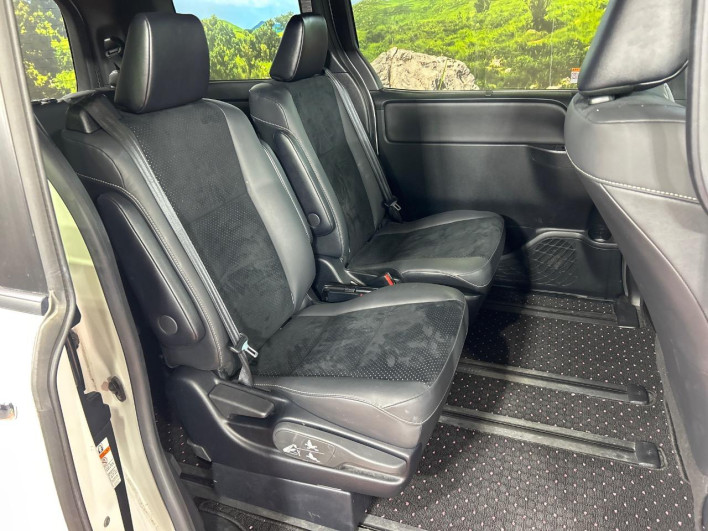 2020 Toyota Voxy 3BA-ZRR80W (UW-69ef590679be8)[19]