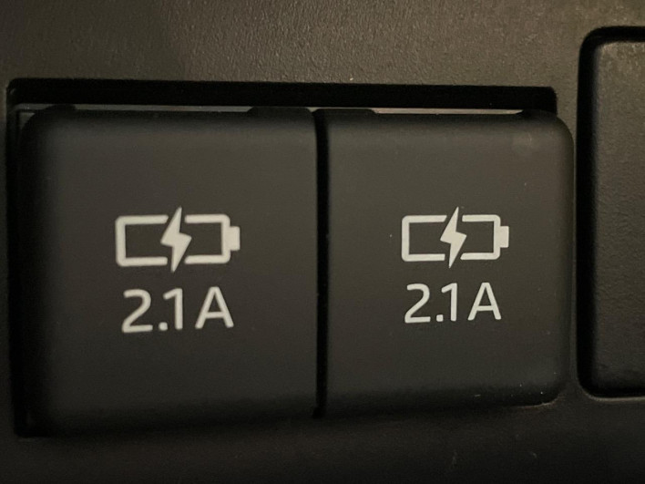 2021 Toyota Noah 3BA-ZRR80W (UW-69ef59080f9ba)[27]