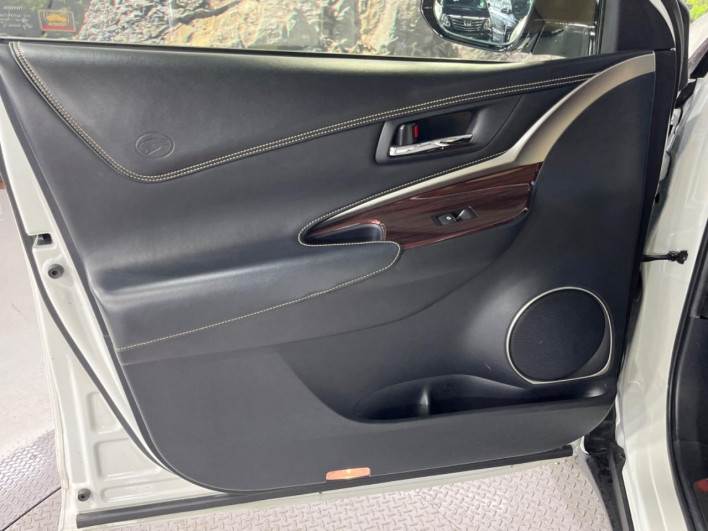 2014 Toyota Harrier DBA-ZSU60W (UW-69ef59082c4c4)[29]