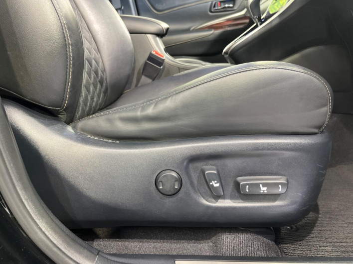 2015 Toyota Harrier DBA-ZSU60W (UW-69ef5908407fd)[16]