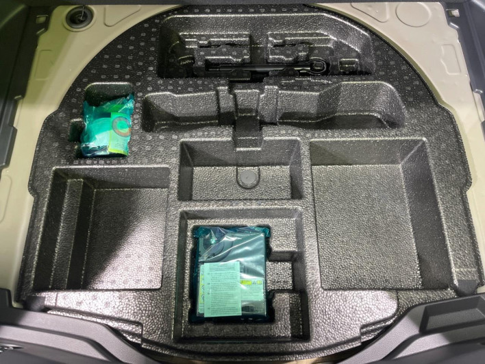 2025 Toyota Corolla Cross 6AA-ZVG13 (UW-69ef59095499e)[29]