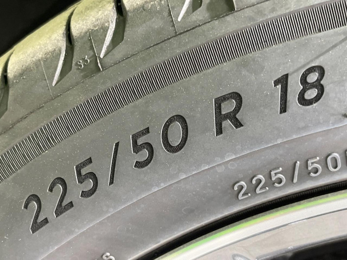 2025 Toyota Corolla Cross 6AA-ZVG13 (UW-69ef59095499e)[15]