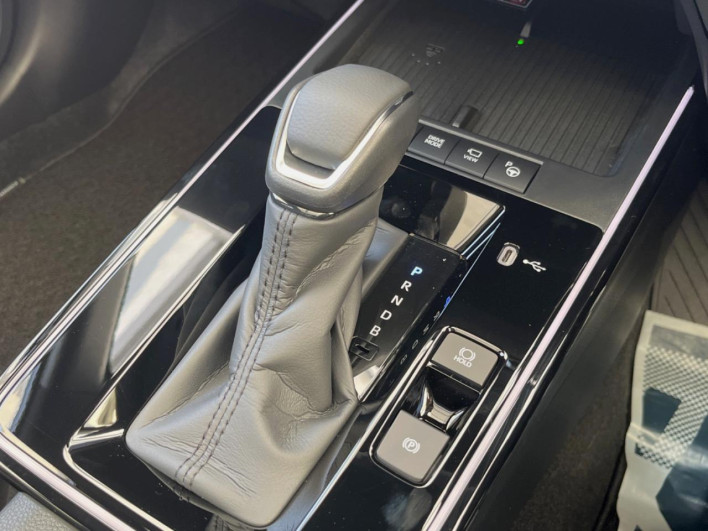 2026 Toyota Corolla Cross 6AA-ZVG13 (UW-69ef5909dcb17)[8]