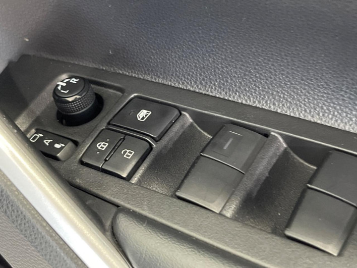 2021 Toyota Corolla Cross 6AA-ZVG15 (UW-69ef590bc864a)[26]