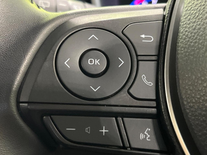 2021 Toyota Corolla Cross 6AA-ZVG15 (UW-69ef590bc864a)[20]