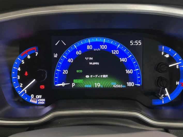 2021 Toyota Corolla Cross 6AA-ZVG15 (UW-69ef590bc864a)[17]