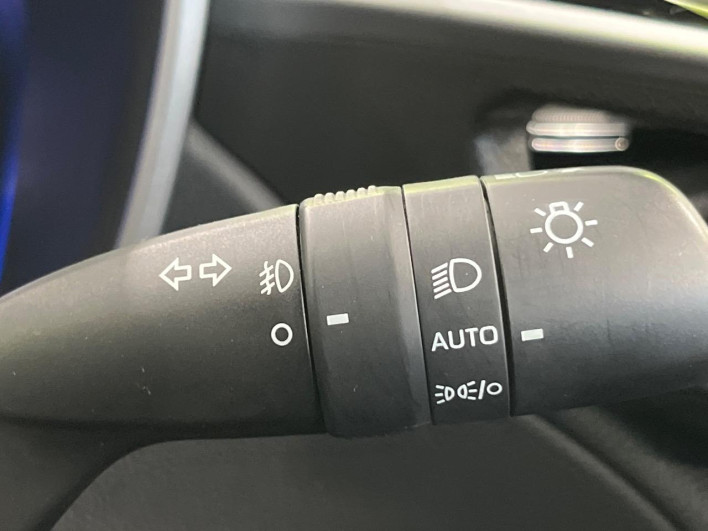 2021 Toyota Corolla Cross 6AA-ZVG15 (UW-69ef590bc864a)[19]