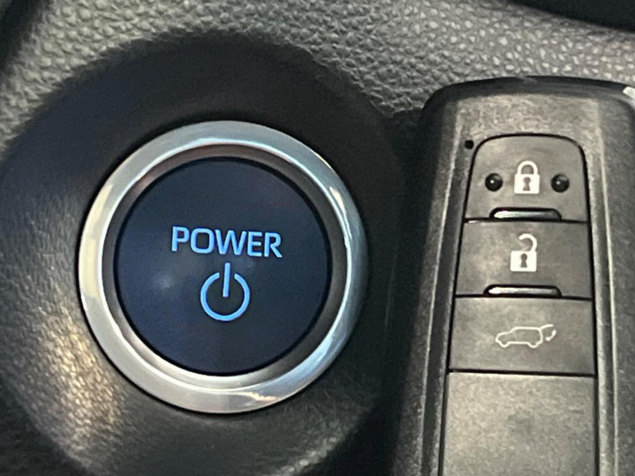 2021 Toyota Corolla Cross 6AA-ZVG15 (UW-69ef590bc864a)[15]