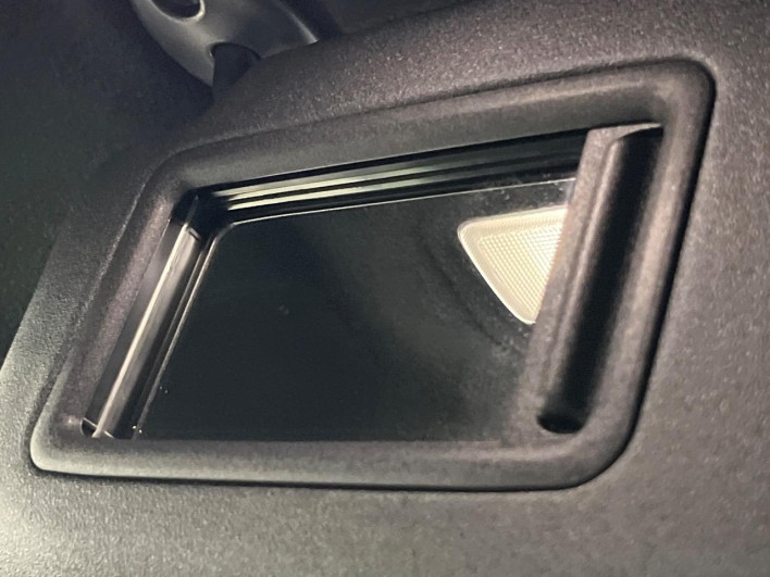 2021 Toyota Corolla Cross 6AA-ZVG15 (UW-69ef590bc864a)[8]