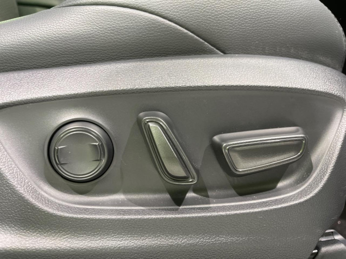 2025 Toyota Corolla Cross 6AA-ZVG16 (UW-69ef590c08ac4)[4]