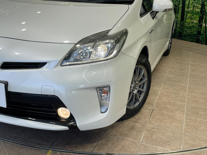 2015 Toyota Prius DAA-ZVW30 (UW-69ef590c2007c)[23]
