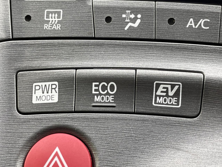 2015 Toyota Prius DAA-ZVW30 (UW-69ef590c2007c)[9]