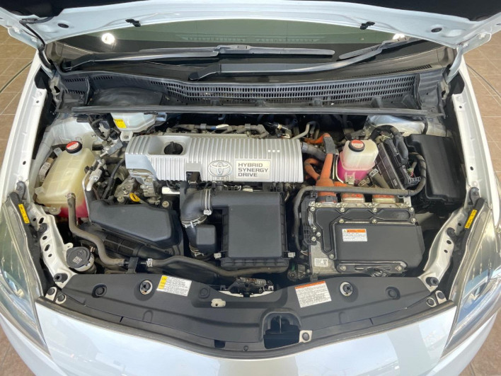 2015 Toyota Prius DAA-ZVW30 (UW-69ef590c2007c)[4]